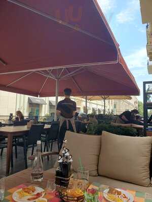 Shakespeare Coffee & Bistro