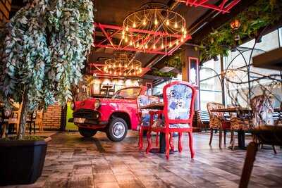 Kolorit Cafe&dining İnşaatçılar