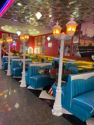 Beverly Hills Diner