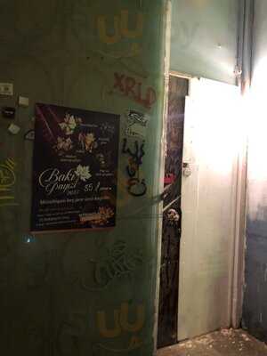 Emalatkhana Art Space & Cafe