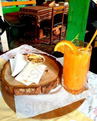 Emalatkhana Art Space & Cafe