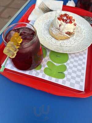 Булка И Компот