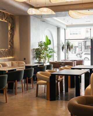 Кухня & Бар Хюгге