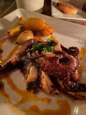 Na Casa Dela Do Beco