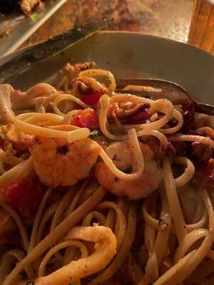 Na Casa Dela Do Beco