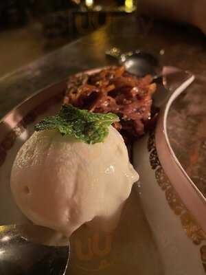 Na Casa Dela Do Beco