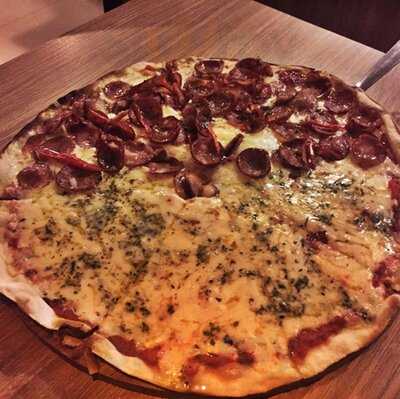 Di Caputti Pizza Bar