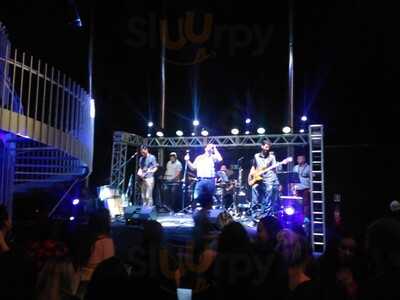 Nova V-8 Restaurante E Bar