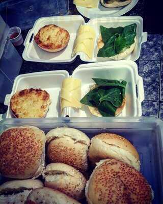 Maria E Maria Bar E Grill