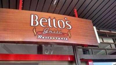 Betto's Grill Canoas