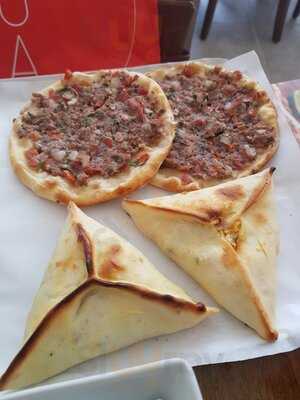 Esfihas Dozza São Francisco