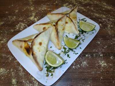 Esfihas Dozza São Francisco