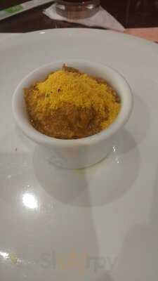 Camarões Midway Mall