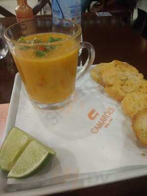 Camarões Midway Mall