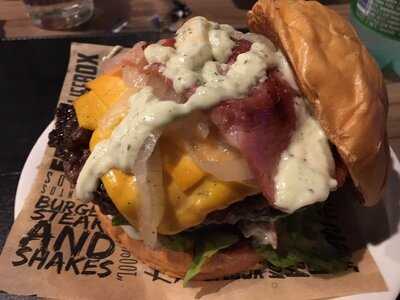 Lifebox Burger Gourmet