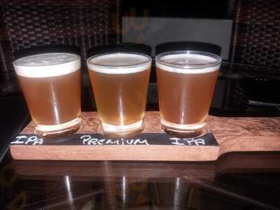 Woodpecker Pizza & Beer