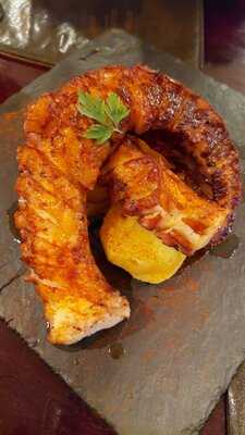 Sevillano Bistrô E Tapas