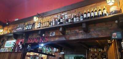 Rocks Bar E Restaurante