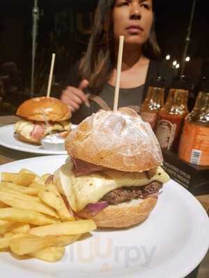 Fontaine Burger N Bar