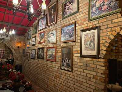 Taverna Pub Medieval Bar & Avalon