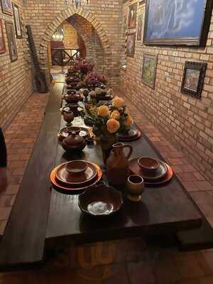 Taverna Pub Medieval Bar & Avalon