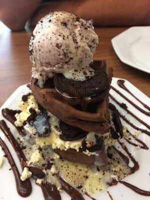 Sorelle Santavenere - Waffle House