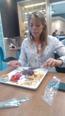 Sorelle Santavenere - Waffle House