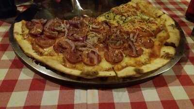 Artezannale-pizzeria E Cervejaria