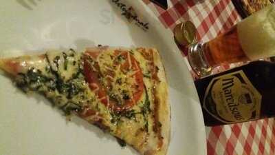 Artezannale-pizzeria E Cervejaria