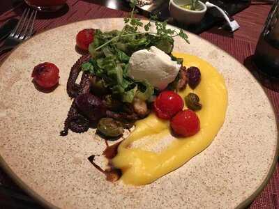 Canvas Bar & Restaurante