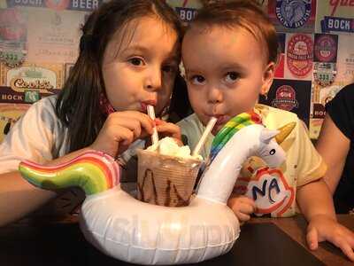 Container Burger Food & Beer