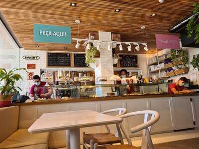 Fairyland Café & Cupcakeria