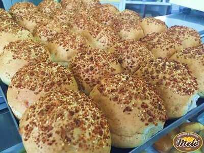 Padaria E Confeitaria Melo