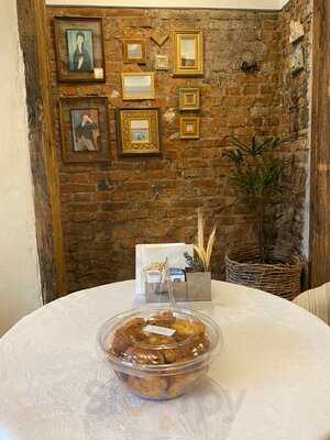 Alban Rossollin Cafe E Boulangerie