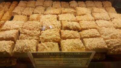 Brunella Confeitaria Santos