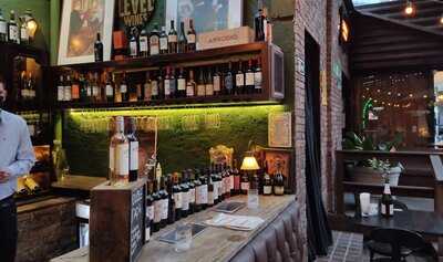 Sheridan's Irish Pub