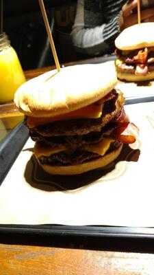 Tri Burger