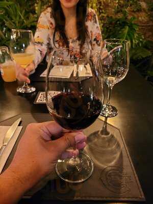 C La Vie Restaurante