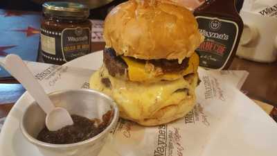 Wayne's Burger Star