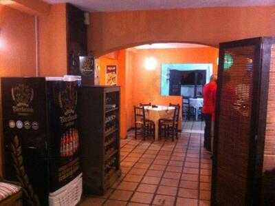 Umas E Ostras Petisqueira E Choperia