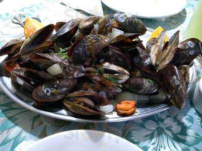 Umas E Ostras Petisqueira E Choperia