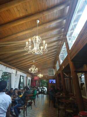 Barracão Happy Hour