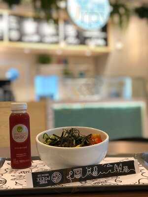 The Pokee Hawaiian Food