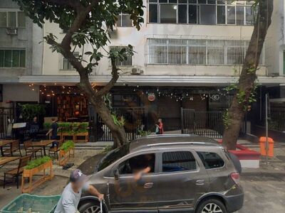 Pub Escondido