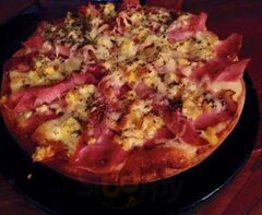 Montecristo Pizzería Uruguaya
