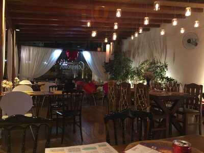 Compotta Comida Casual