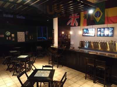 Largo Da Matriz Ales & Lagers Pub