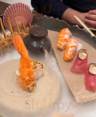 Kampeki Sushi Lounge