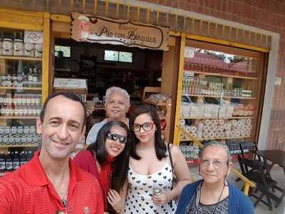 Empório Pão Com Linguiça