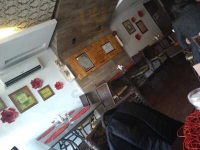 Raro Vinho E Bistrô